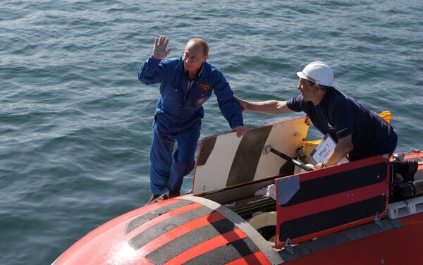 2009 metais Putinas mažu povandeniniu laivu panėrė į Baikalo ežerą - Sputnik Lietuva