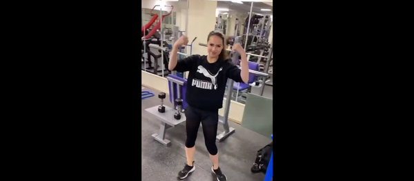 Чемпионка во всем: тренировка фигуристки Загитовой в зале попала на видео Чемпионка во всем: тренировка фигуристки Загитовой в зале попала на видео - Sputnik Литва