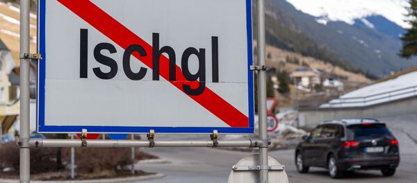 Знак выезда из австрийского горнолыжного курорта Ишгль Знак выезда из австрийского горнолыжного курорта Ишгль - Sputnik Lietuva