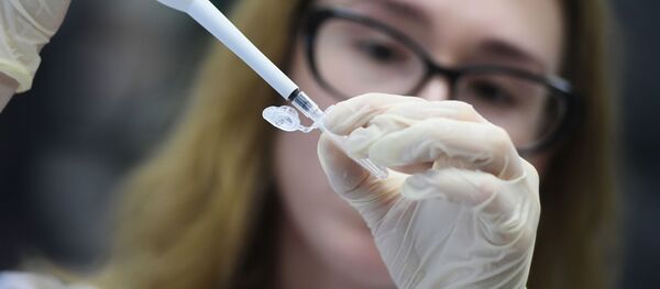 Сотрудница научно-исследовательской лаборатории - Sputnik Литва