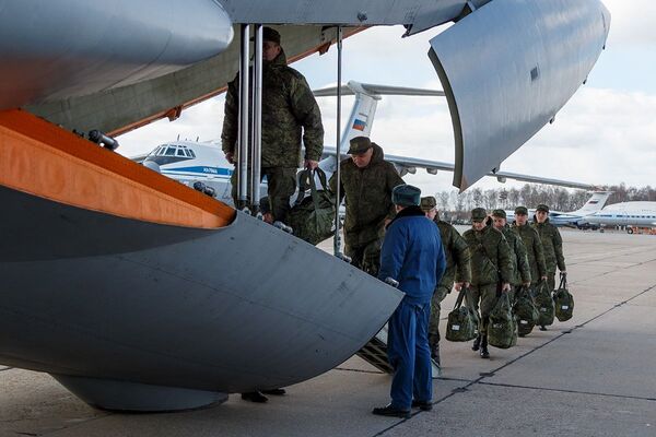 Военные врачи медицинской службы ВС РФ летят в Италию для борьбы с коронавирусом - Sputnik Lietuva