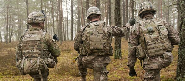 Солдаты НАТО во время учений, архивное фото Солдаты НАТО во время учений, архивное фото - Sputnik Литва