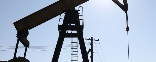 Нефтяной станок-качалка Нефтяной станок-качалка - Sputnik Lietuva