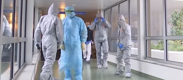 Специалисты Минобороны России на рекогносцировке в медучреждениях Бергамо - Sputnik Литва