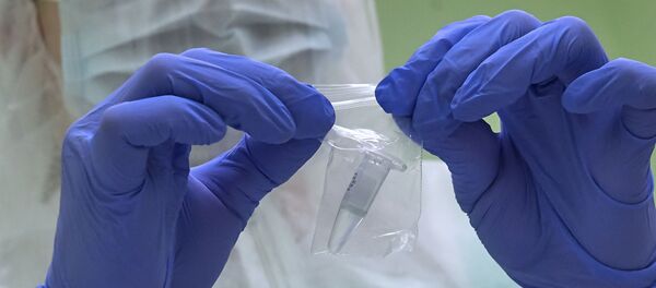 Центр тестирования на коронавирус в Санкт-Петербурге, архивное фото - Sputnik Литва