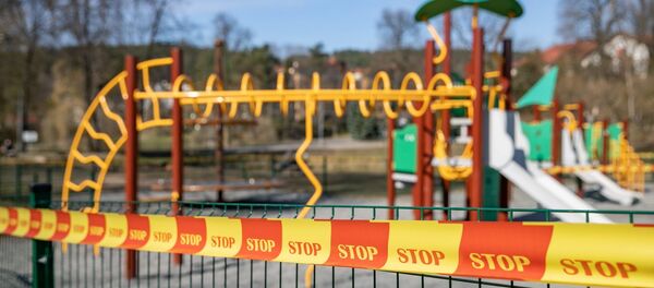 Vaikų žaidimo aikštelė Vilniuje Vaikų žaidimo aikštelė Vilniuje - Sputnik Lietuva