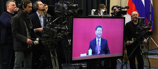 Президент РФ В. Путин принял участие в церемонии начала поставок российского газа в КНР по восточному маршруту Президент РФ В. Путин принял участие в церемонии начала поставок российского газа в КНР по восточному маршруту - Sputnik Lietuva