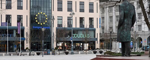 Пустынная площадь имени Винцаса Кудирки - Sputnik Литва