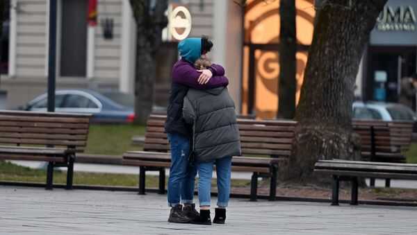 Молодые люди на улице в Вильнюсе - Sputnik Lietuva