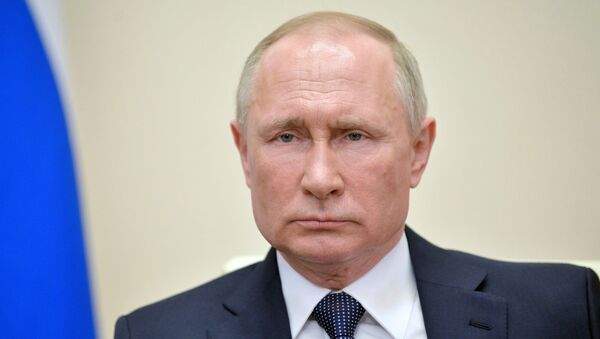 Президент РФ Владимир Путин выступил с обращением к гражданам, 2 апреля 2020 год - Sputnik Lietuva
