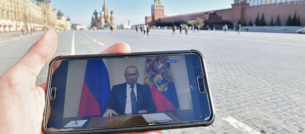 Трансляция обращения президента России Владимира Путина к гражданам из-за ситуации с коронавирусом Трансляция обращения президента России Владимира Путина к гражданам из-за ситуации с коронавирусом - Sputnik Lietuva