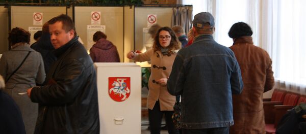 Избирательный участок в столичном микрорайоне Григишкес - Sputnik Lietuva