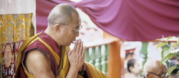 Далай-Лама XIV ведет службу в Иволгинском дацане - Sputnik Литва