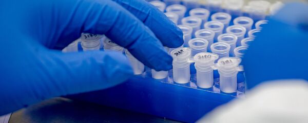 Пробирки с тестом на коронавирус Пробирки с тестом на коронавирус - Sputnik Литва