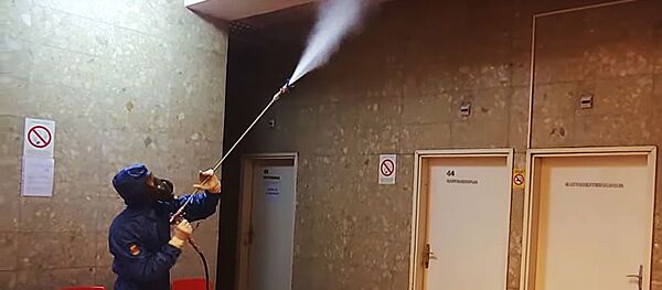 Российские военные специалисты начали работу в медцентре Драгиша Мишовича в Белграде Российские военные специалисты начали работу в медцентре Драгиша Мишовича в Белграде - Sputnik Lietuva