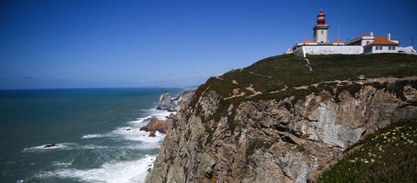 Маяк на мысе Рока в Португалии - Sputnik Lietuva