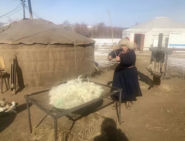 Vaikščiok į mišką, maitink skruzdėles. Ką galima sužinoti pas budistų lamą Buriatijoje Vaikščiok į mišką, maitink skruzdėles. Ką galima sužinoti pas budistų lamą Buriatijoje - Sputnik Lietuva