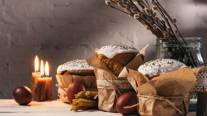 Пасхальные куличи и крашеные яйца