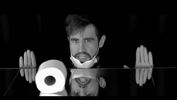 Литовский актер снял карантинную версию клипа на песню The Roop - Sputnik Lietuva