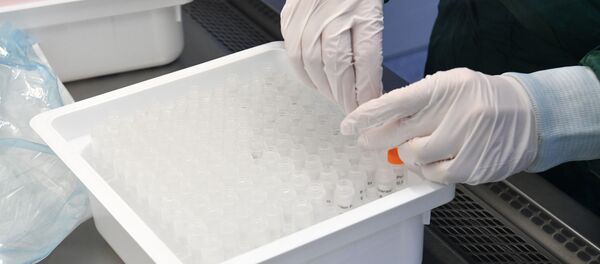 Колбы с реагентами для экспресс-тестов на коронавирус - Sputnik Литва