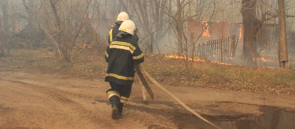 Пожар в зоне отчуждения Чернобыльской АЭС - Sputnik Литва