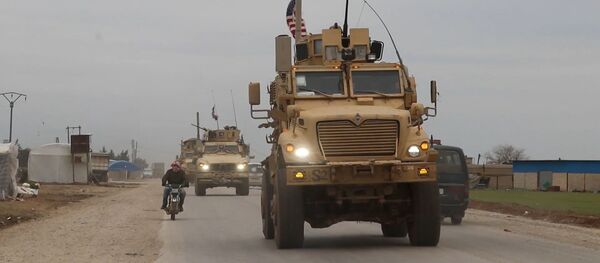 JAV naudoja koronaviruso situaciją, siekiant padėti kovotojams Sirijoje JAV naudoja koronaviruso situaciją, siekiant padėti kovotojams Sirijoje - Sputnik Lietuva