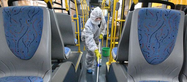 Дезинфекция общественного транспорта Дезинфекция общественного транспорта - Sputnik Lietuva