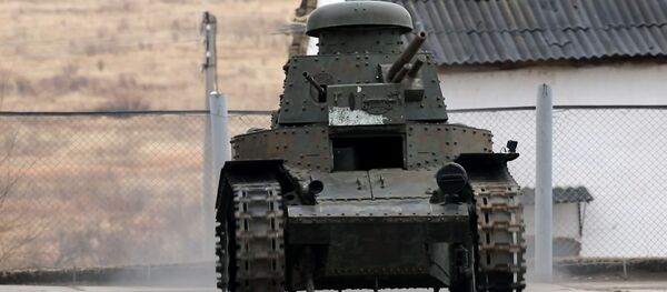 Первый советский танк готовят к параду Победы Первый советский танк готовят к параду Победы - Sputnik Lietuva