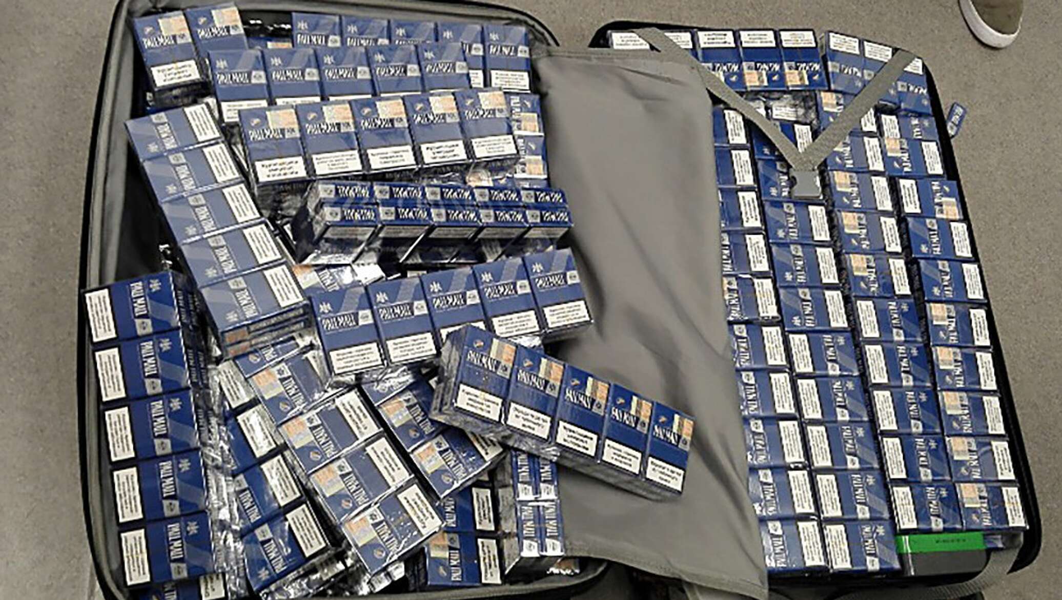 Контрабанда сигарет новости. Ввоз сигарет в турцию. Сигареты производства гдр. Правила вывоза вещей из турции. Ввоз сигарет в турцию.