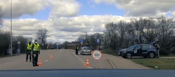 Работа полиции в закрытом городе Неменчине - Sputnik Lietuva