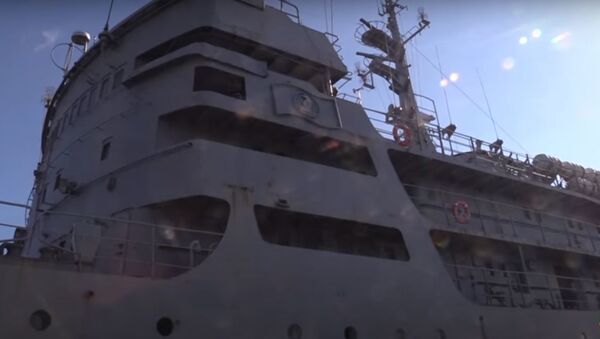 Ukrainos karinių jūrų pajėgų mokomojo kovinio žygio paieškos ir gelbėjimo laivu Donbas vaizdo įrašas - Sputnik Lietuva