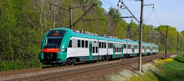 Дизельный поезд сообщения Минск-Вильнюс - Sputnik Литва