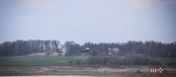 Истребители F-22 в Литве Истребители F-22 в Литве - Sputnik Lietuva