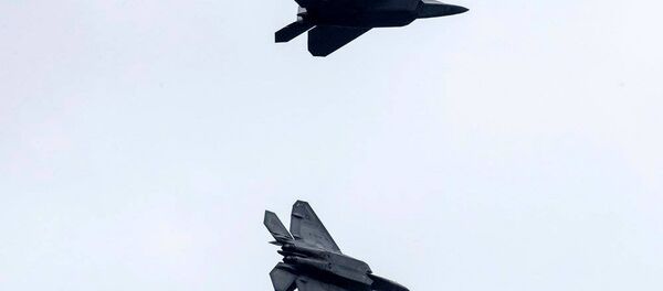 Истребители F-22 в Литве Истребители F-22 в Литве - Sputnik Литва