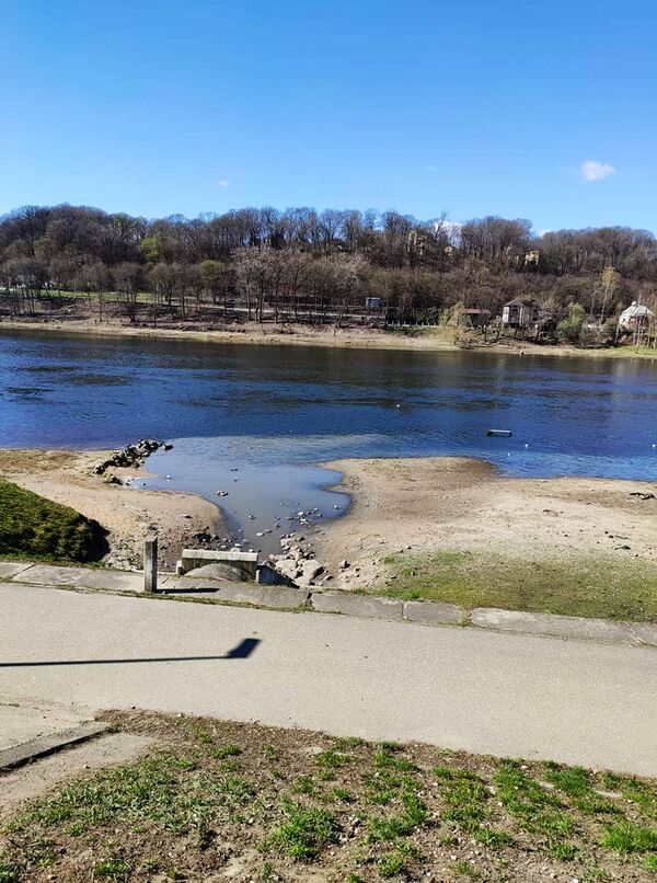 В Сейме Литвы обратились к мэру Каунаса из-за загрязнения Немана В Сейме Литвы обратились к мэру Каунаса из-за загрязнения Немана - Sputnik Литва