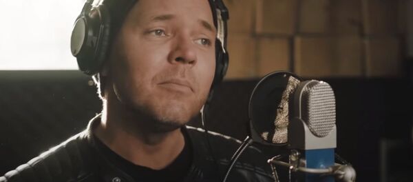 Lauris Reiniks įrašė naują dainą Keistai ramu Lauris Reiniks įrašė naują dainą Keistai ramu - Sputnik Lietuva