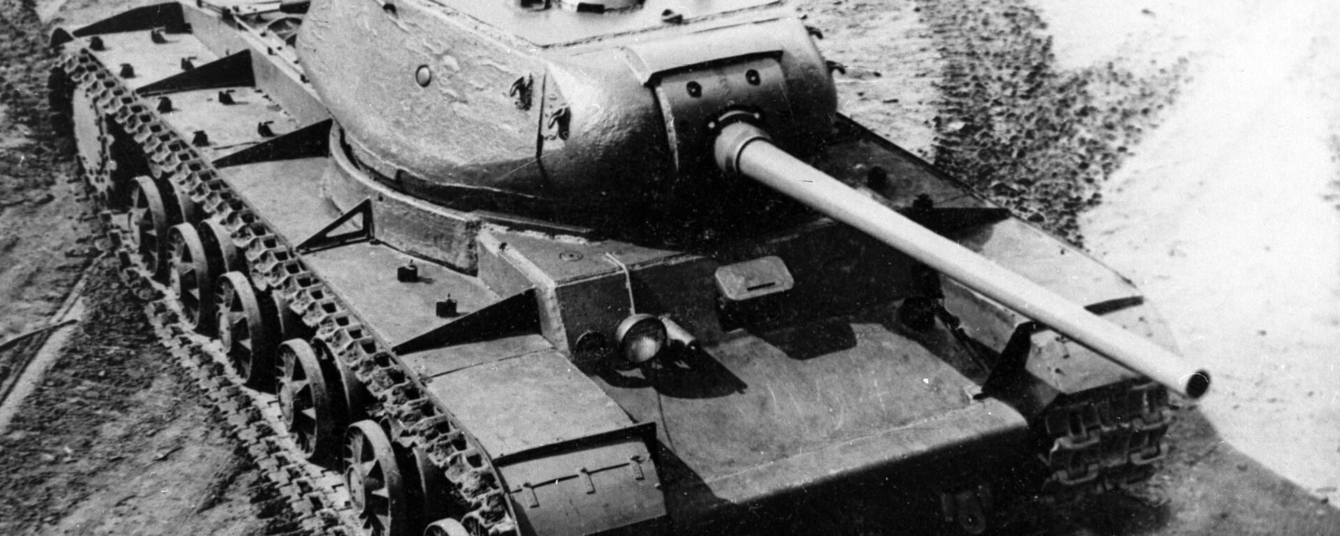 Танк КВ-85 - советский тяжелый танк периода Великой Отечественной войны - Sputnik Lietuva, 1920, 06.05.2020