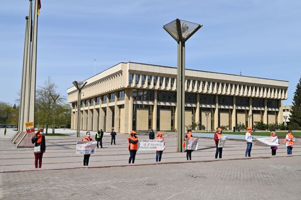 Акция в честь Дня трудящихся в Вильнюсе, 1 мая 2020 года - Sputnik Lietuva