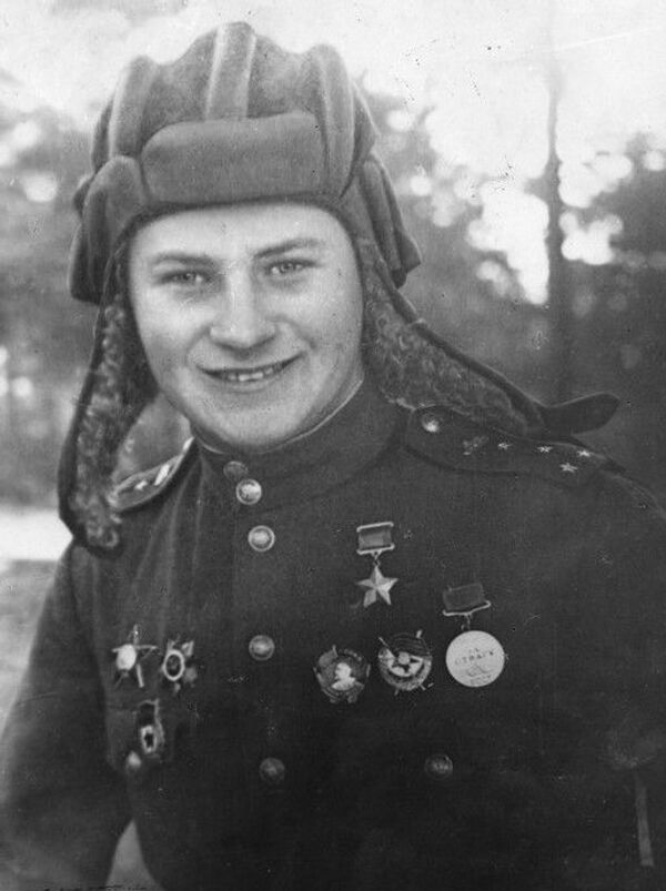 Žengę nemirtingumo link: mažai žinomi Didžiojo Tėvynės karo herojai Žengę nemirtingumo link: mažai žinomi Didžiojo Tėvynės karo herojai - Sputnik Lietuva