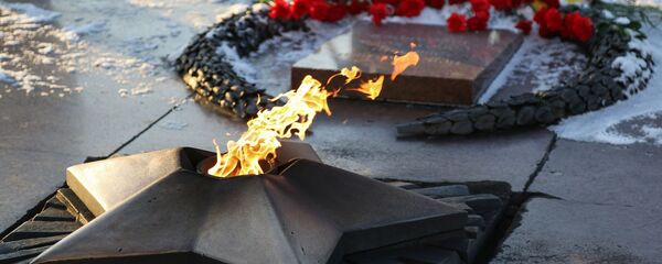 Вечный огонь на территории мемориального комплекса, архивное фото - Sputnik Литва