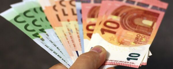 Денежные банкноты евро, архивное фото - Sputnik Литва