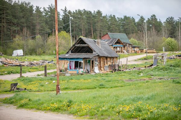 В Вильнюсе ликвидировали незаконное поселение цыган В Вильнюсе ликвидировали незаконное поселение цыган - Sputnik Литва