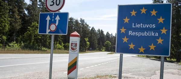 Граница между Латвией и Литвой, архивное фото - Sputnik Литва