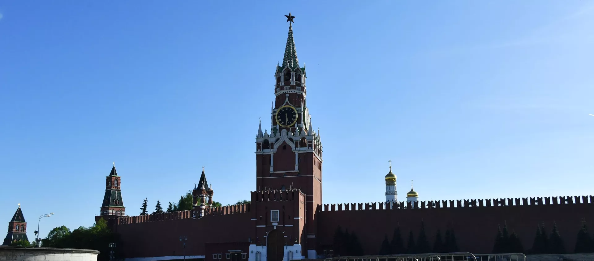Красная площадь в Москве, закрытая для посетителей в дни действия режима самоизоляции - Sputnik Lietuva, 1920, 01.03.2021