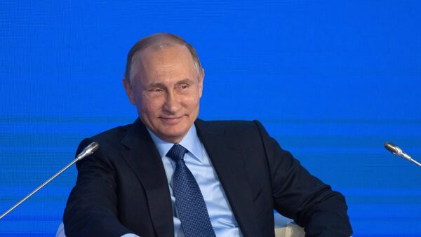Президент РФ В. Путин принял участие в съезде Деловая Россия - Sputnik Lietuva