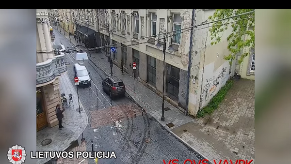 Полиция Литвы показала на видео, как водители нарушают ПДД в Вильнюсе - Sputnik Lietuva