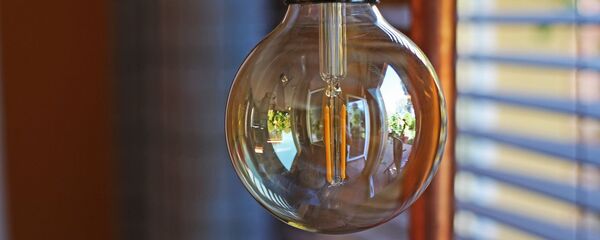 Лампа накаливания, архивное фото Лампа накаливания, архивное фото - Sputnik Lietuva