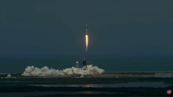 SpaceX отправила Crew Dragon с экипажем к МКС - Sputnik Lietuva