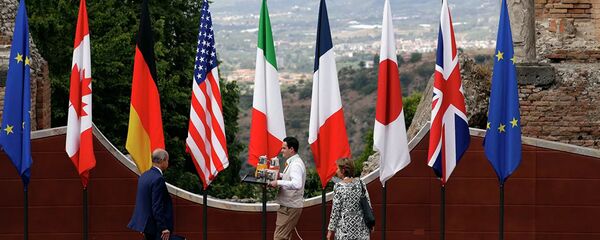 Флаги стран-участниц саммита G7, архивное фото Флаги стран-участниц саммита G7, архивное фото - Sputnik Lietuva