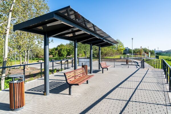 Vilniaus oro uosto lėktuvų stebėjimo aikštelėje įrengta žaidimų aikštelė vaikams Vilniaus oro uosto lėktuvų stebėjimo aikštelėje įrengta žaidimų aikštelė vaikams - Sputnik Lietuva